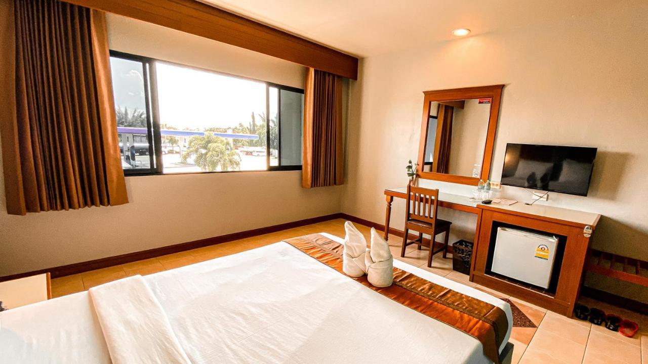 K2 Hotel @ Airport Surat Thani Extérieur photo
